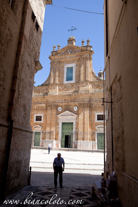 Базилика Святой Девы Марии. Алькамо