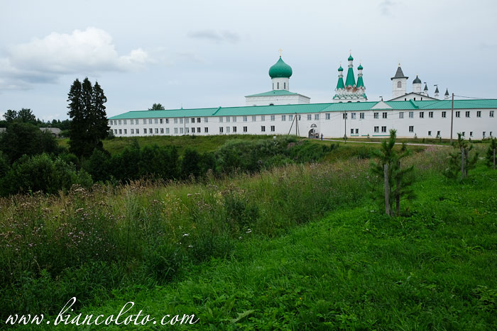 Троицкая часть монастыря