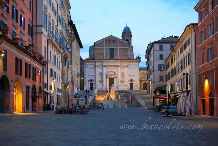 Площадь Папы. Анкона