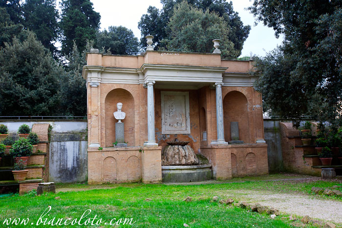 Фонтан на вилле Торлония