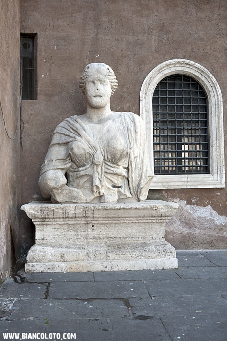 Мадам Лукреция