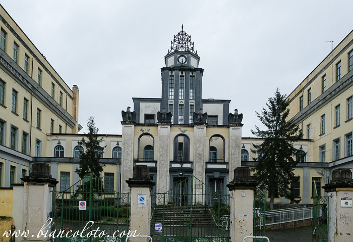 школа Cesare Battisti