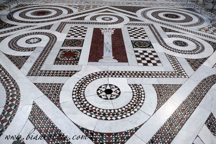 пол базилики Сан-Джованни-ин-Латерано