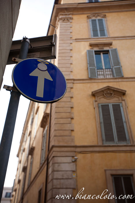 Ангельский знак. Via dei Coronari