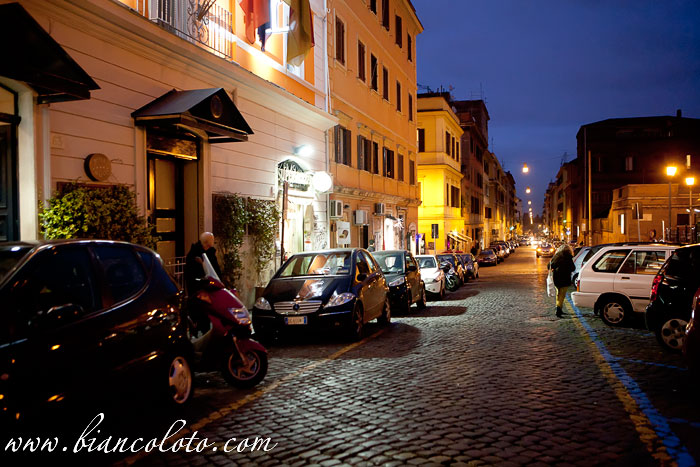 Via dei Volsci. Сан Лоренцо.