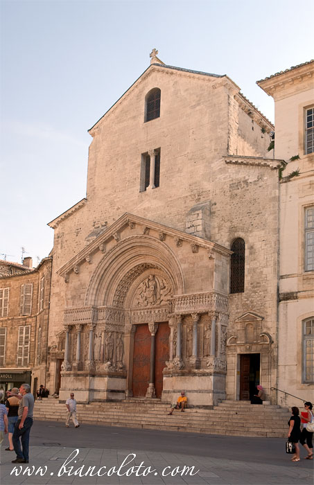 Церковь Святого Трофима. Арль