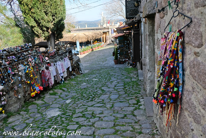 Деревня Бехрамкале