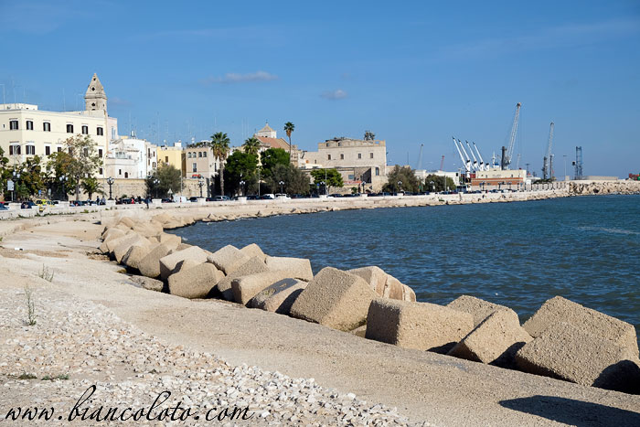 Набережные Бари 