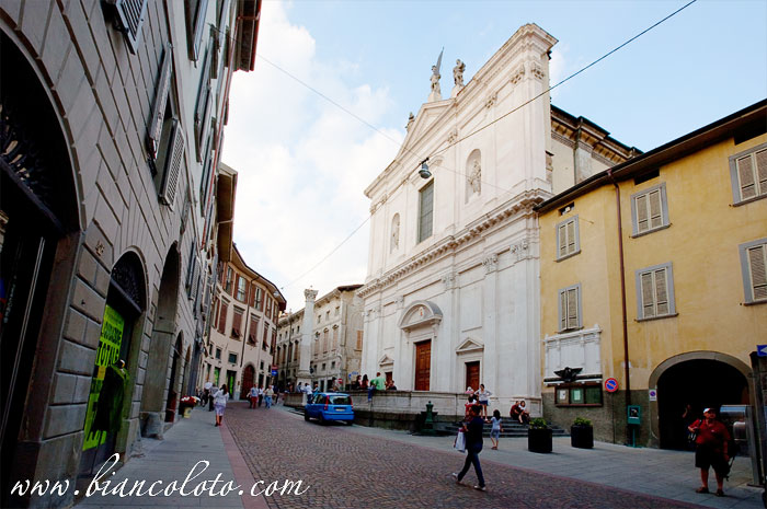 церковь Сан-Алессандро-ин-Колонна