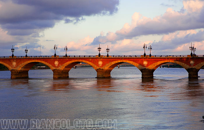 Каменный мост. Бордо