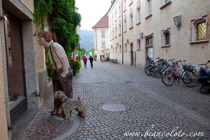 Via Vescovado. Брессаноне