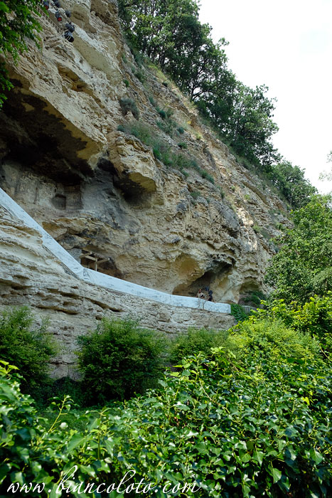 Скальный монастырь Аладжа