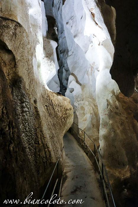 Пещера Ойлат. Бурса
