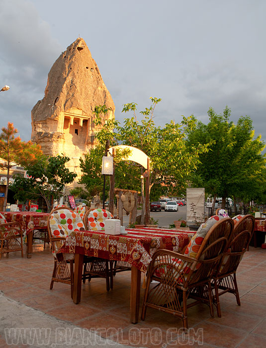 Ресторан в Гёреме. Каппадокия. Турция.