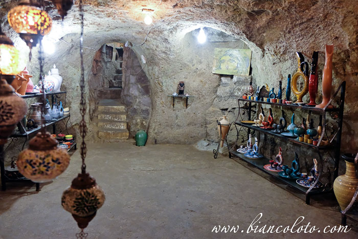 Подземная гончарная мастерская в Аваносе. Каппадокия