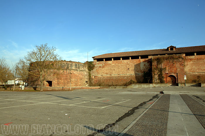 Палаццо Анны д'Аленсон. Казале Монферрато