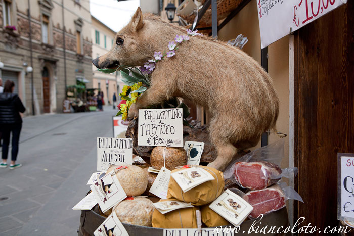 Типичный магазин Кастильоне дель Лаго