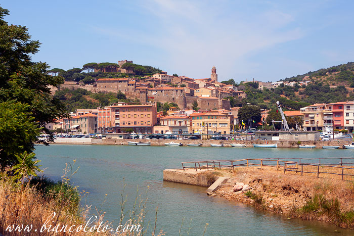 Кастильоне делла Пескайя. Тоскана. Италия
