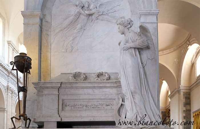 Могила Винченцо Беллини