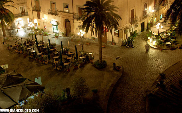 Площадь Дуомо.  Чефалу
