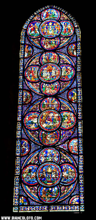 Витражи собора Нотр-Дам в Шартре