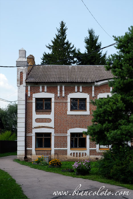 Больница в Чекалине (Лихвин)