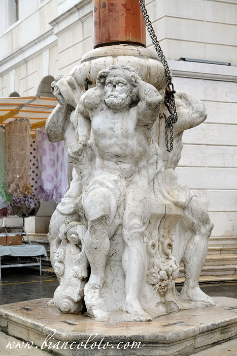 Мраморная группа