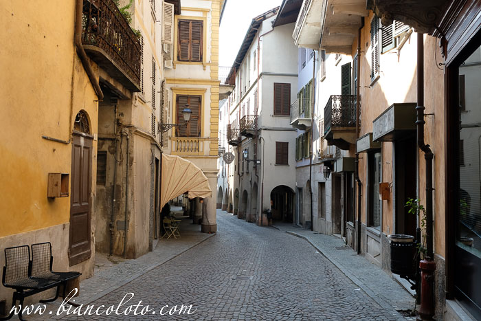 Улица Дольяни