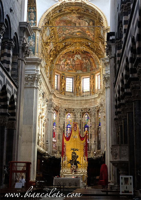 Интерьер. Кафедральный собор Сан Лоренцо 