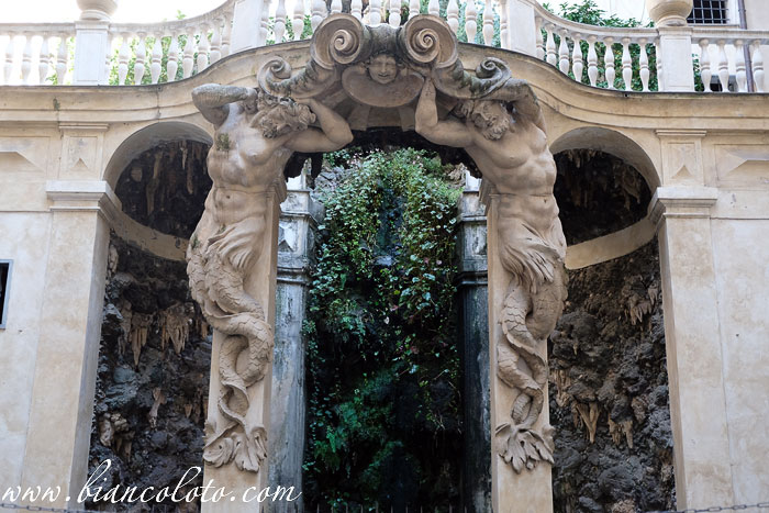 Дворик. Палаццо Подеста