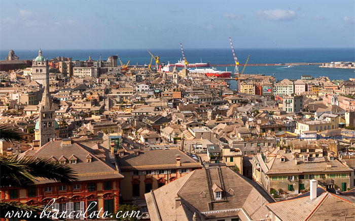 Порт. Генуя