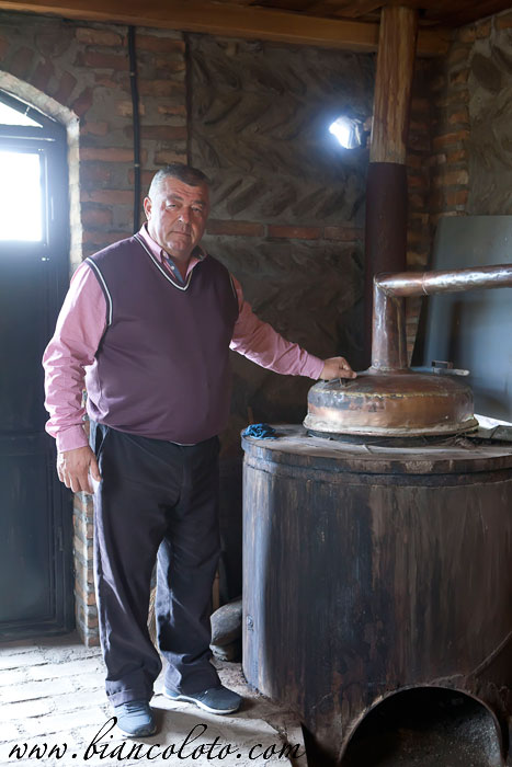 Алекс Шалошвили и перегонный куб