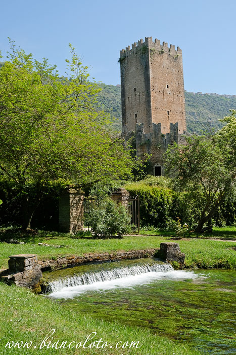 Башня города  Нинфа 