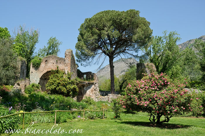 Сад Нинфа (Giardino di Ninfa)