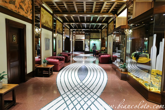 Лобби. Grand Hotel Trento.