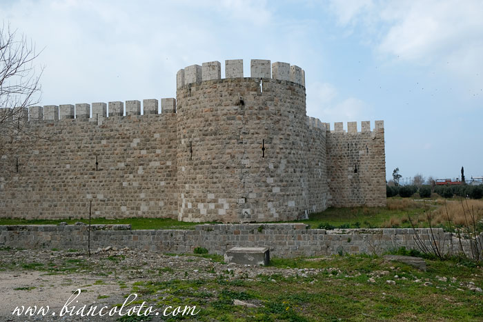 Крепость Пайяс