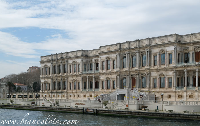 Дворец Чыраган