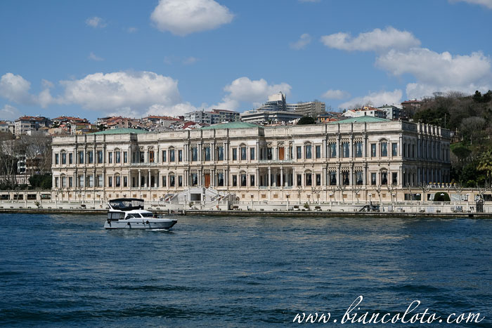 Дворец Чыраган