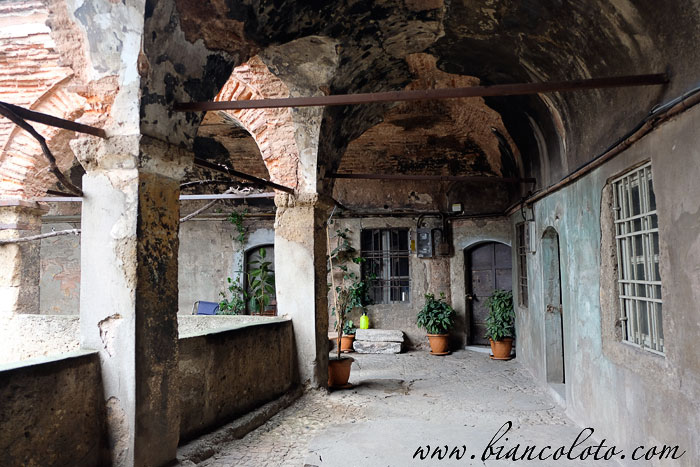 Али-паша караван-сарай  