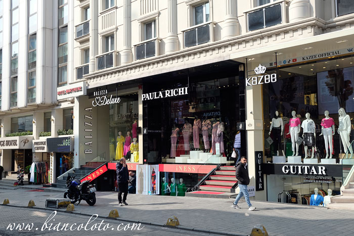 Шопинг в Лалели