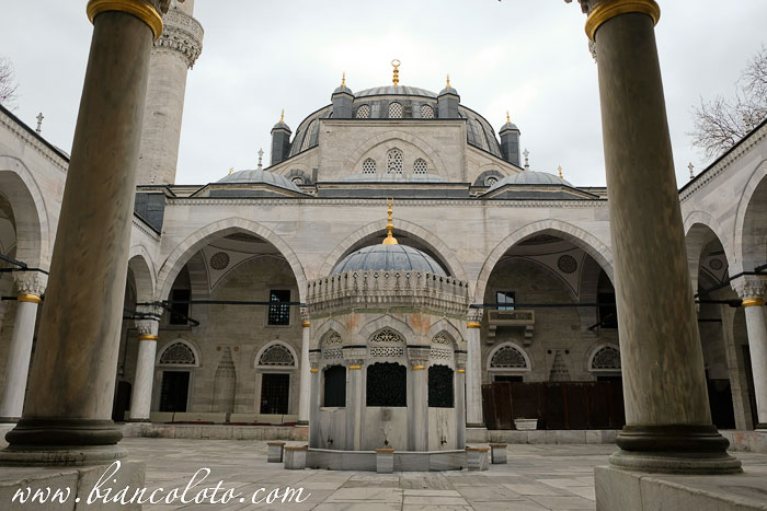 Мечеть Йени Валиде