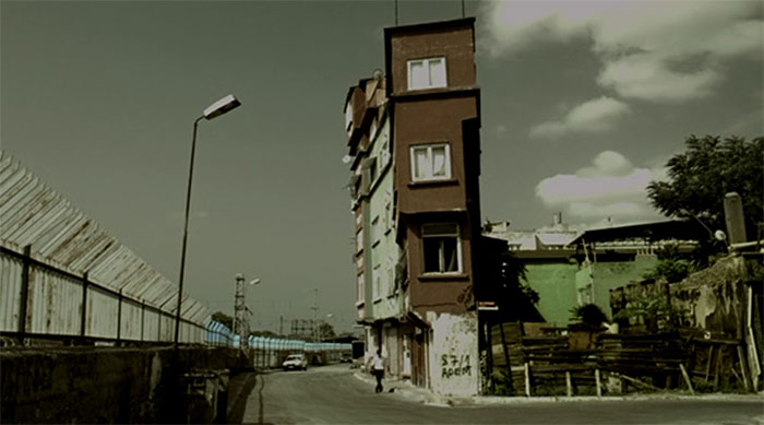 Дом в Едикуле  - Три обезьяны