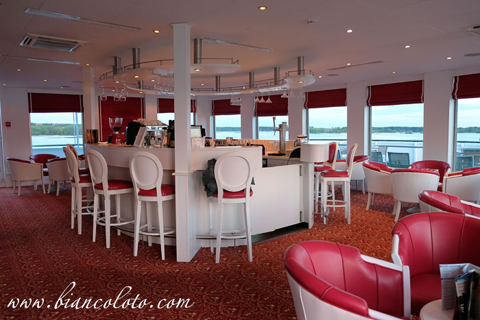 Теплоход «Княжна Виктория»