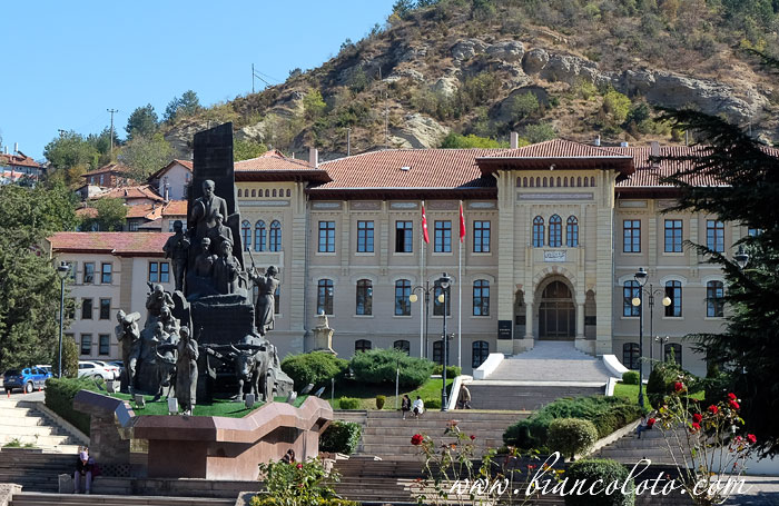 Площадь Республики в Кастамону