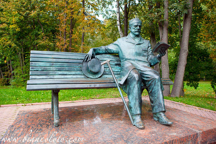 Памятник П.И.Чайковскому. Клин.
