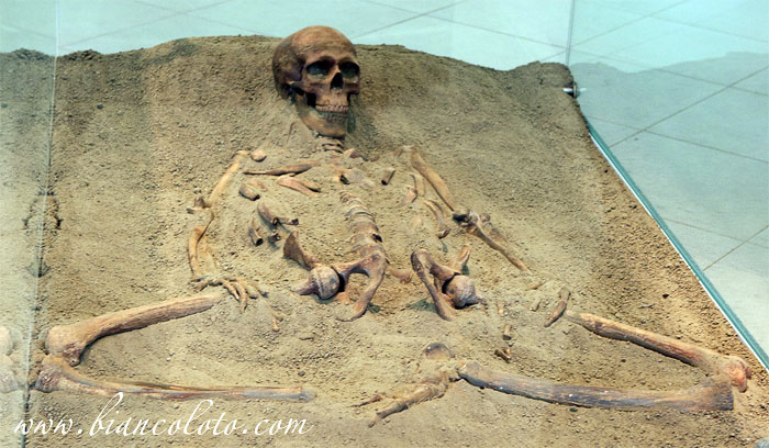 Захоронения в Лепенских Вирах 