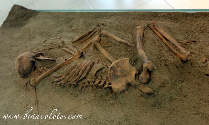 Захоронения в Лепенских Вирах 