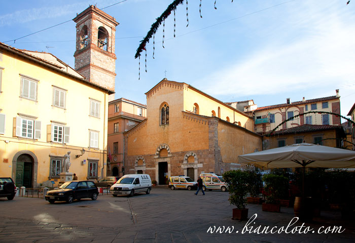 Лукка, церковь Сан Сальваторе