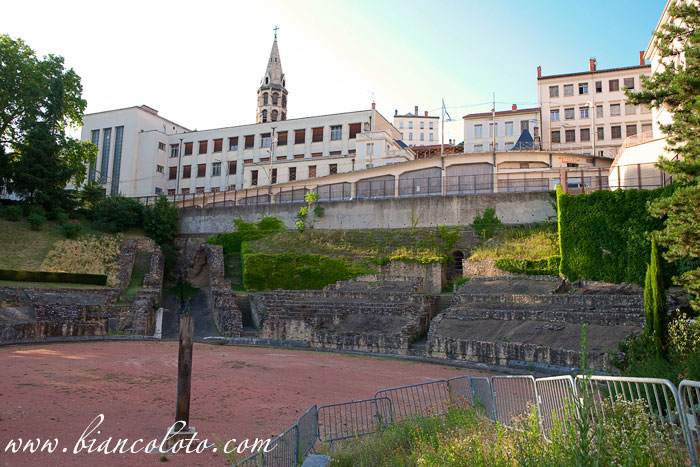 Римский амфитеатр.