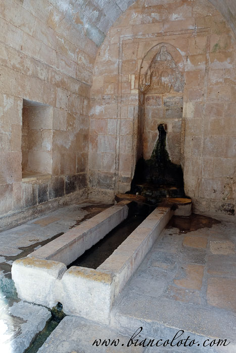 Фонтан.Соборная мечеть. Мардин